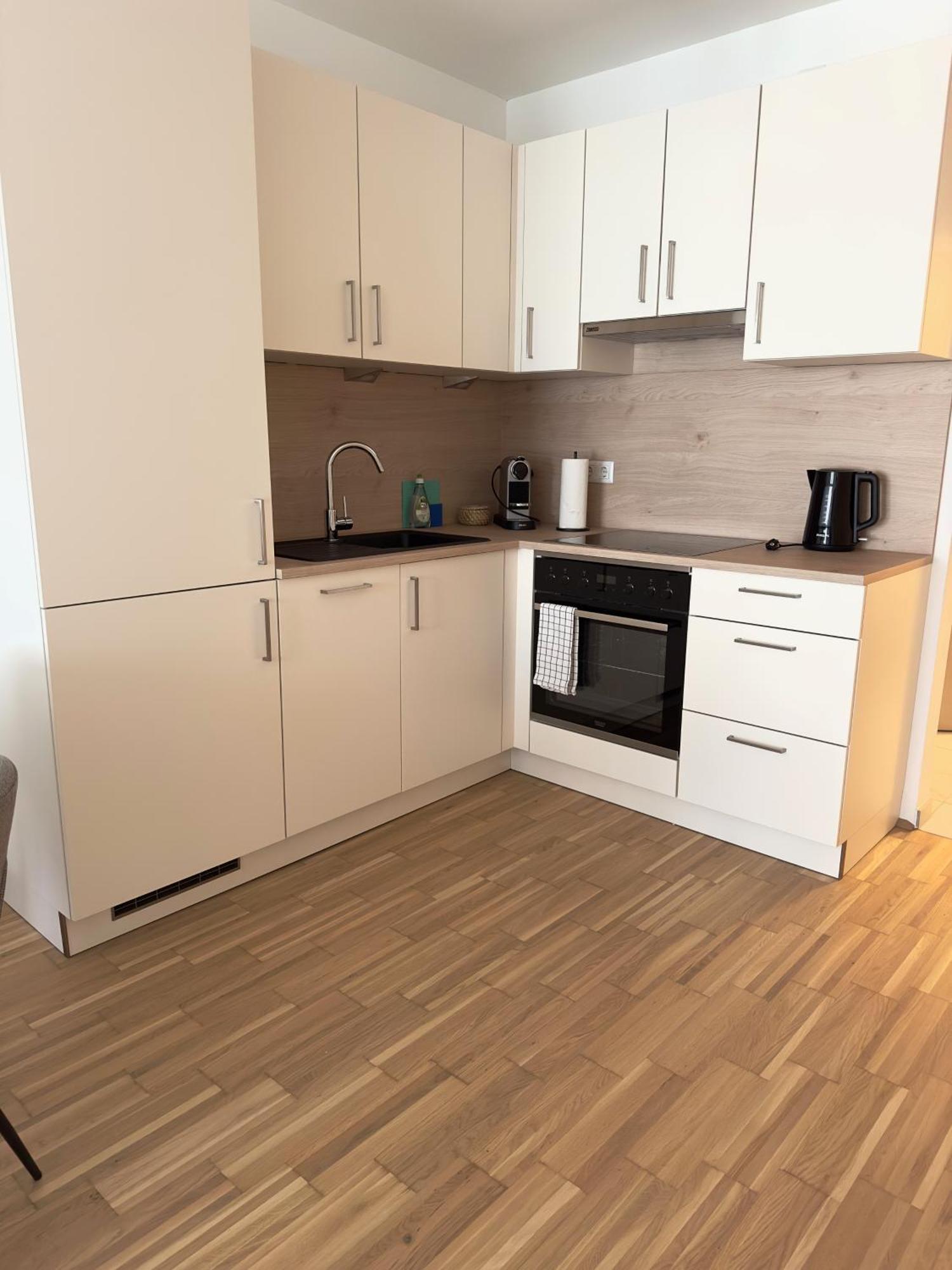 Coho City Apartments Mit Hauseigener Tiefgarage Вена Экстерьер фото