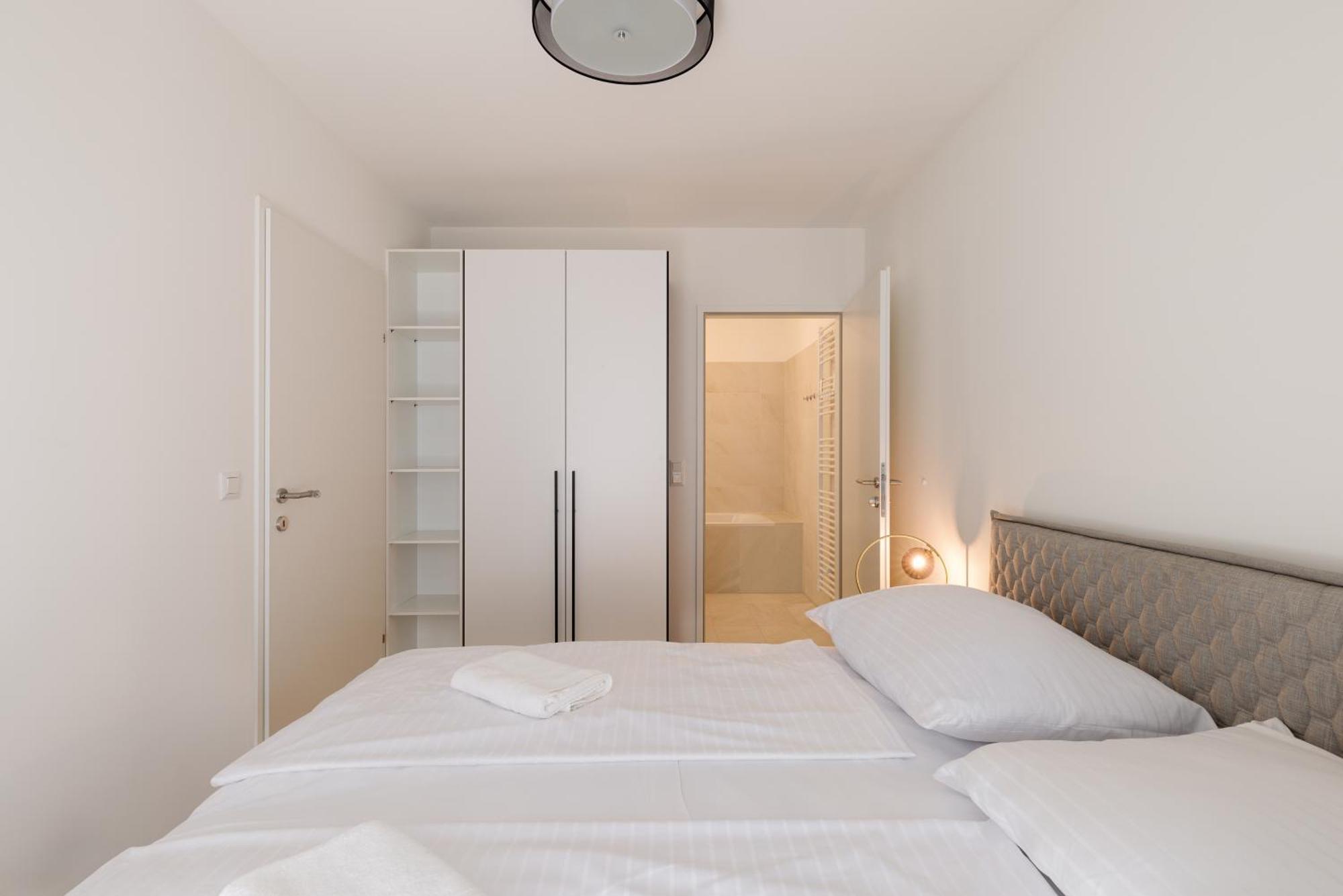 Coho City Apartments Mit Hauseigener Tiefgarage Вена Экстерьер фото