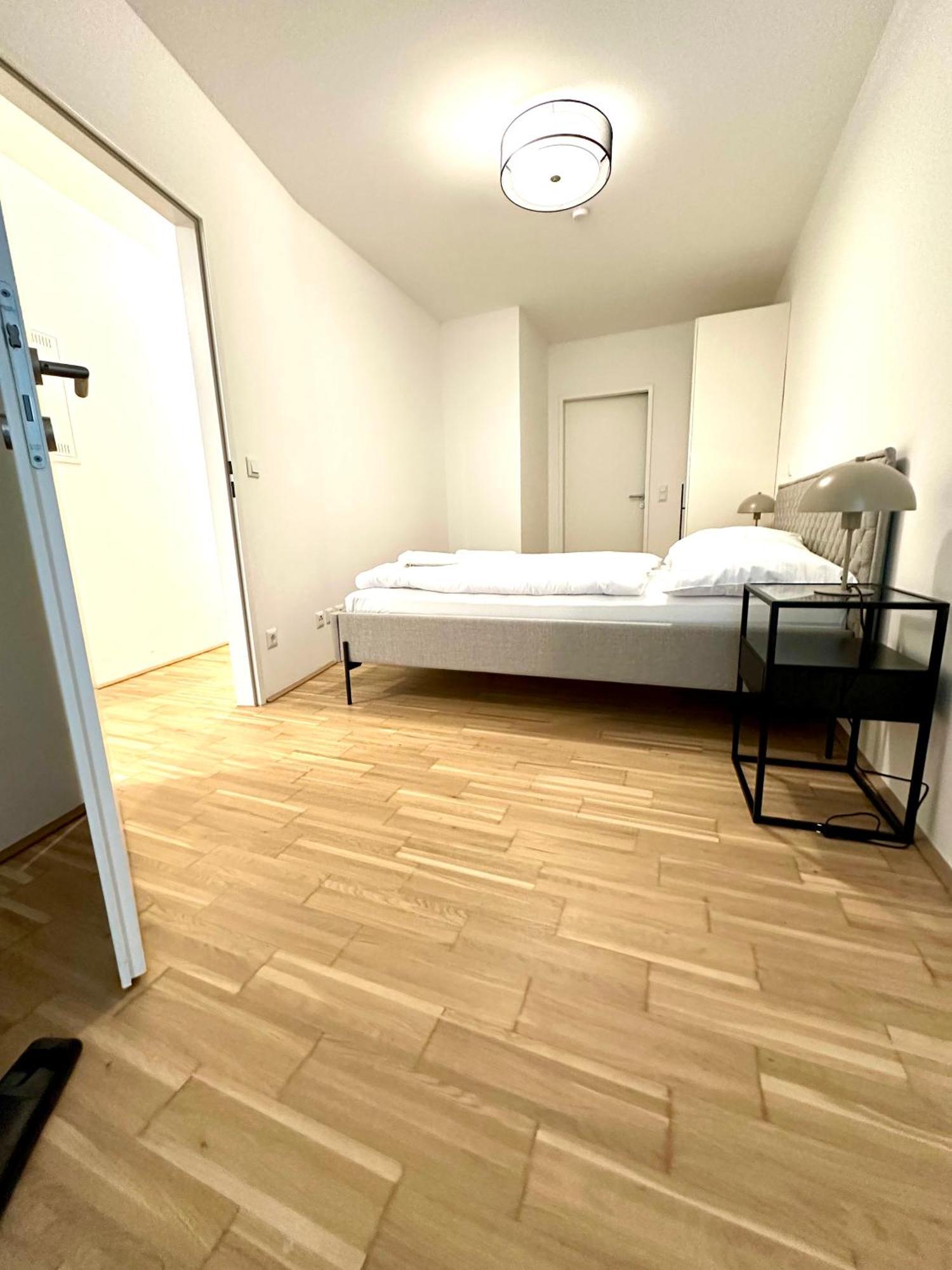 Coho City Apartments Mit Hauseigener Tiefgarage Вена Экстерьер фото