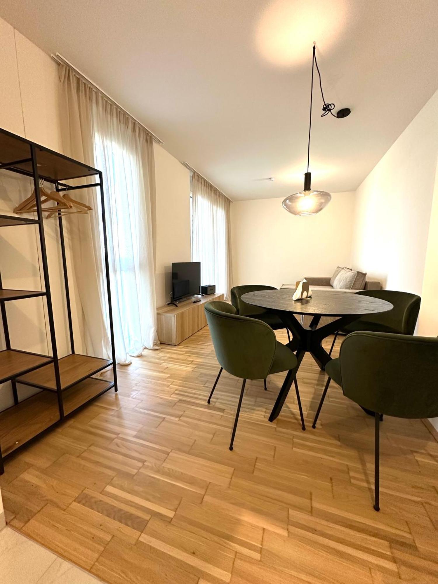 Coho City Apartments Mit Hauseigener Tiefgarage Вена Экстерьер фото