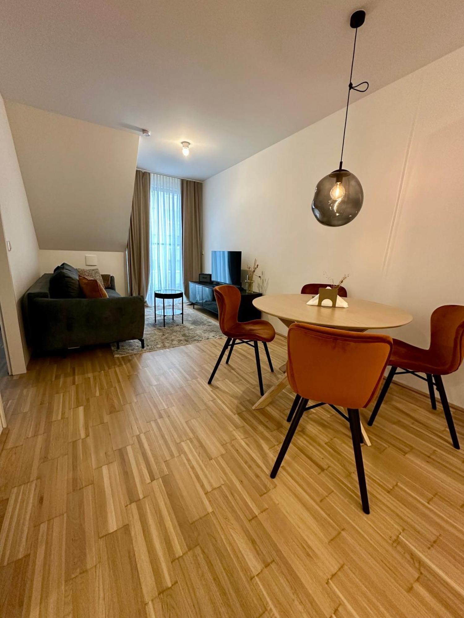 Coho City Apartments Mit Hauseigener Tiefgarage Вена Экстерьер фото