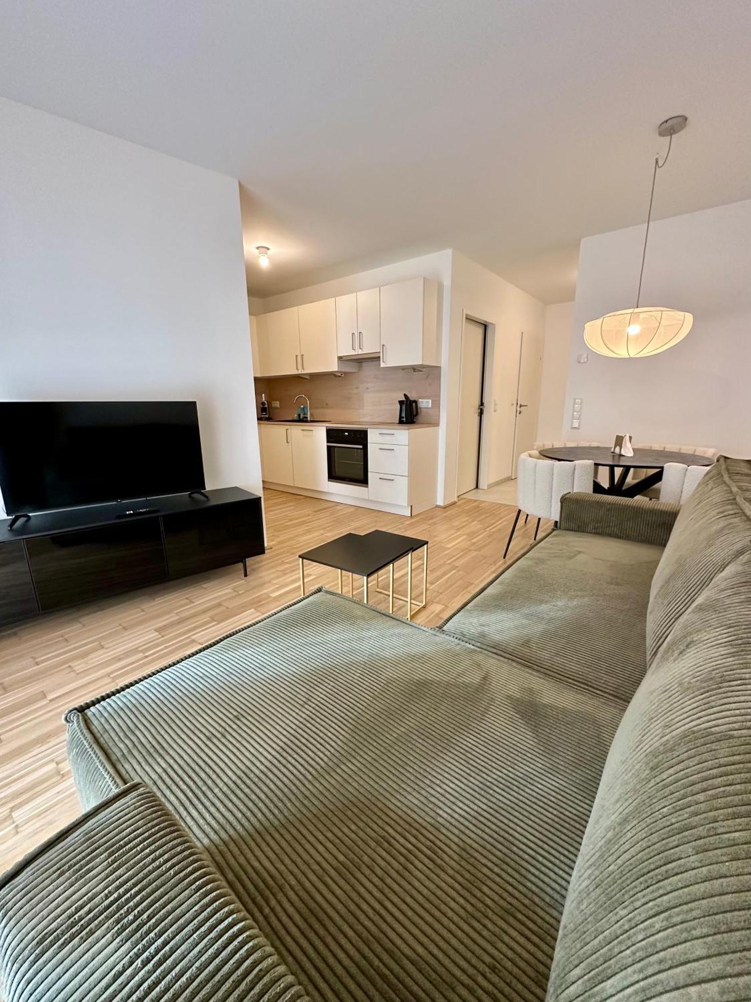 Coho City Apartments Mit Hauseigener Tiefgarage Вена Экстерьер фото