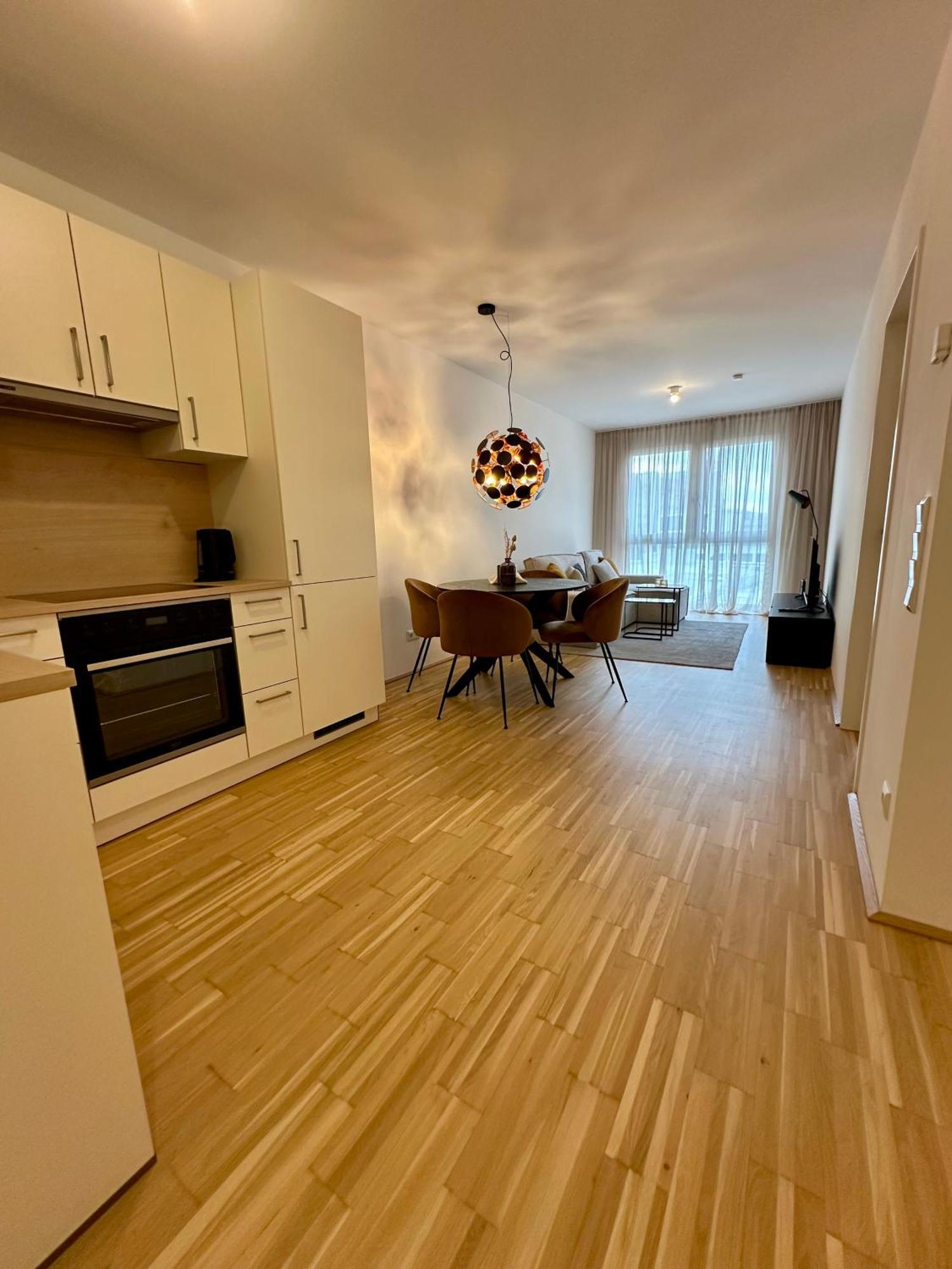 Coho City Apartments Mit Hauseigener Tiefgarage Вена Экстерьер фото